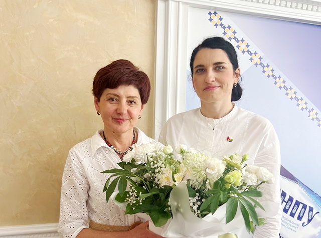 Науковий керівник доктор філологічних наук Струганець Л. В. та  доктор філософії Фецан Т.І.